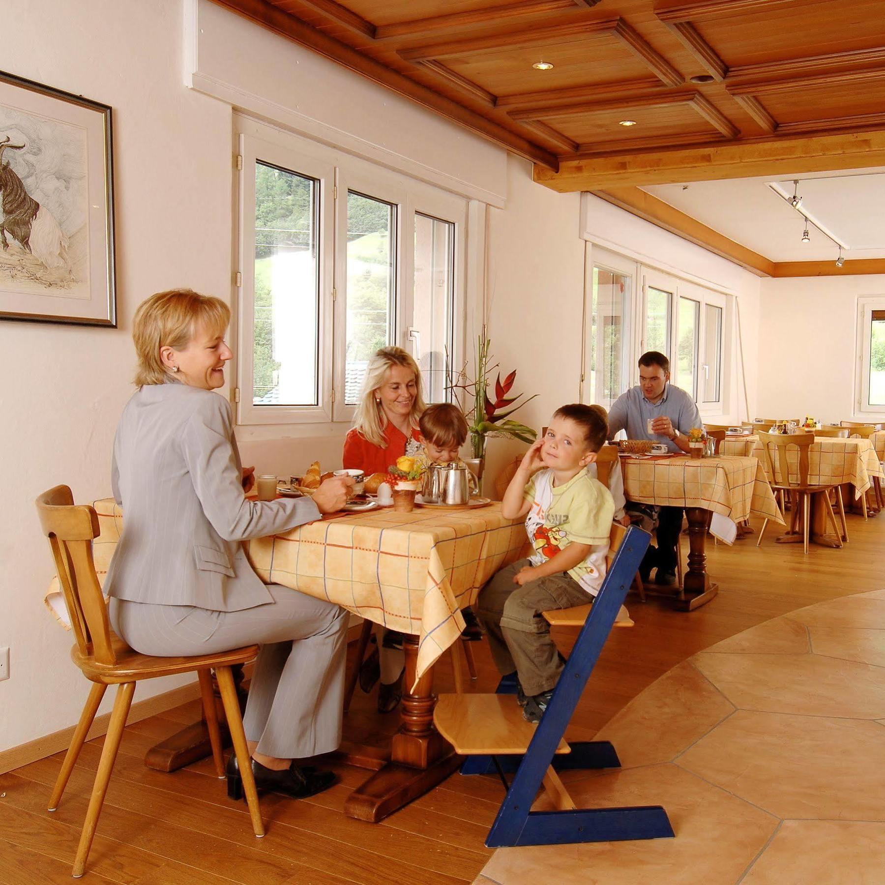 Hotel Viktoria-Leukerbad-Therme エクステリア 写真